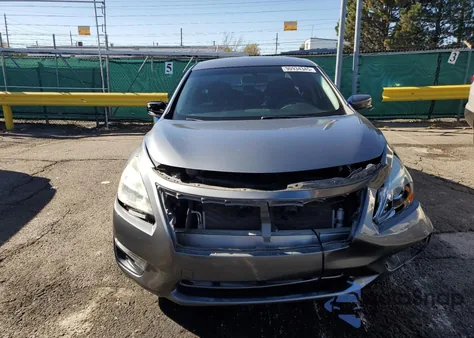 2015 Nissan Altima 2.5 из США, поврежденный, VIN 1N4AL3AP3FC457228